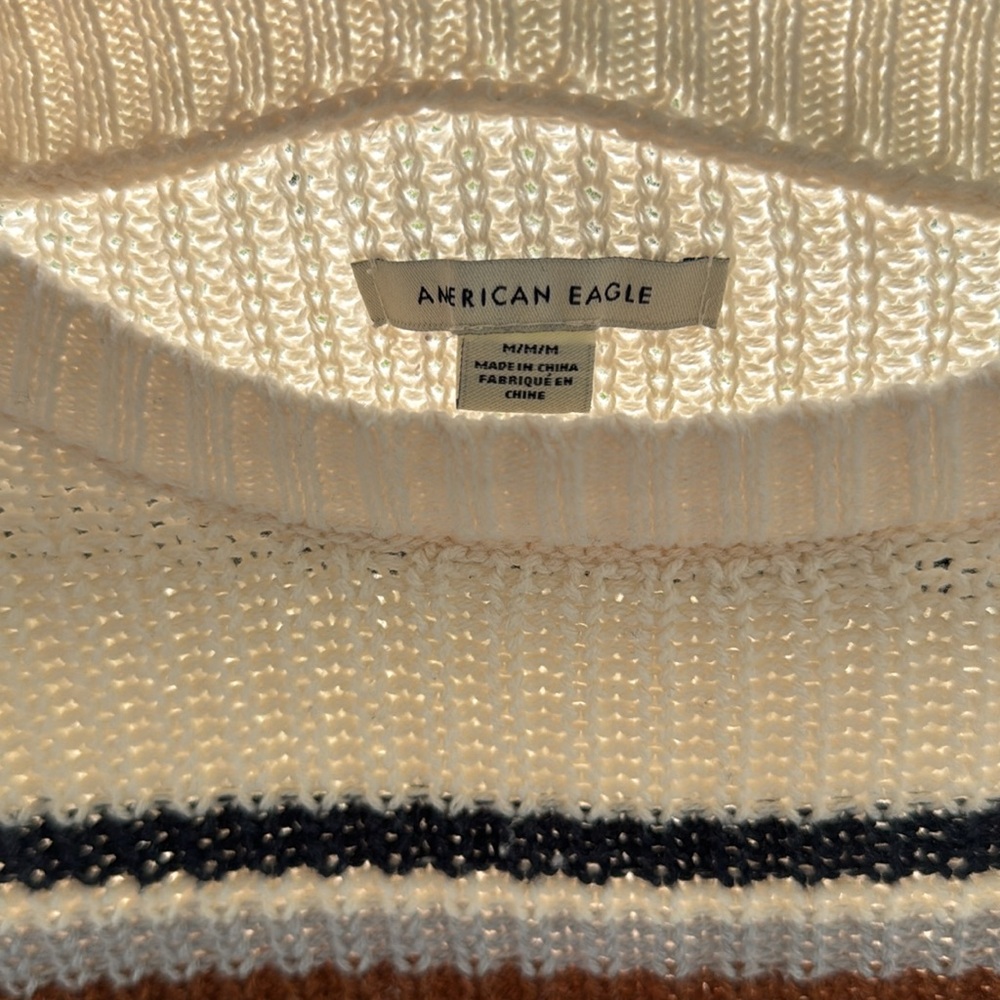 AMERICAN EAGLE - Picture 4 of 4